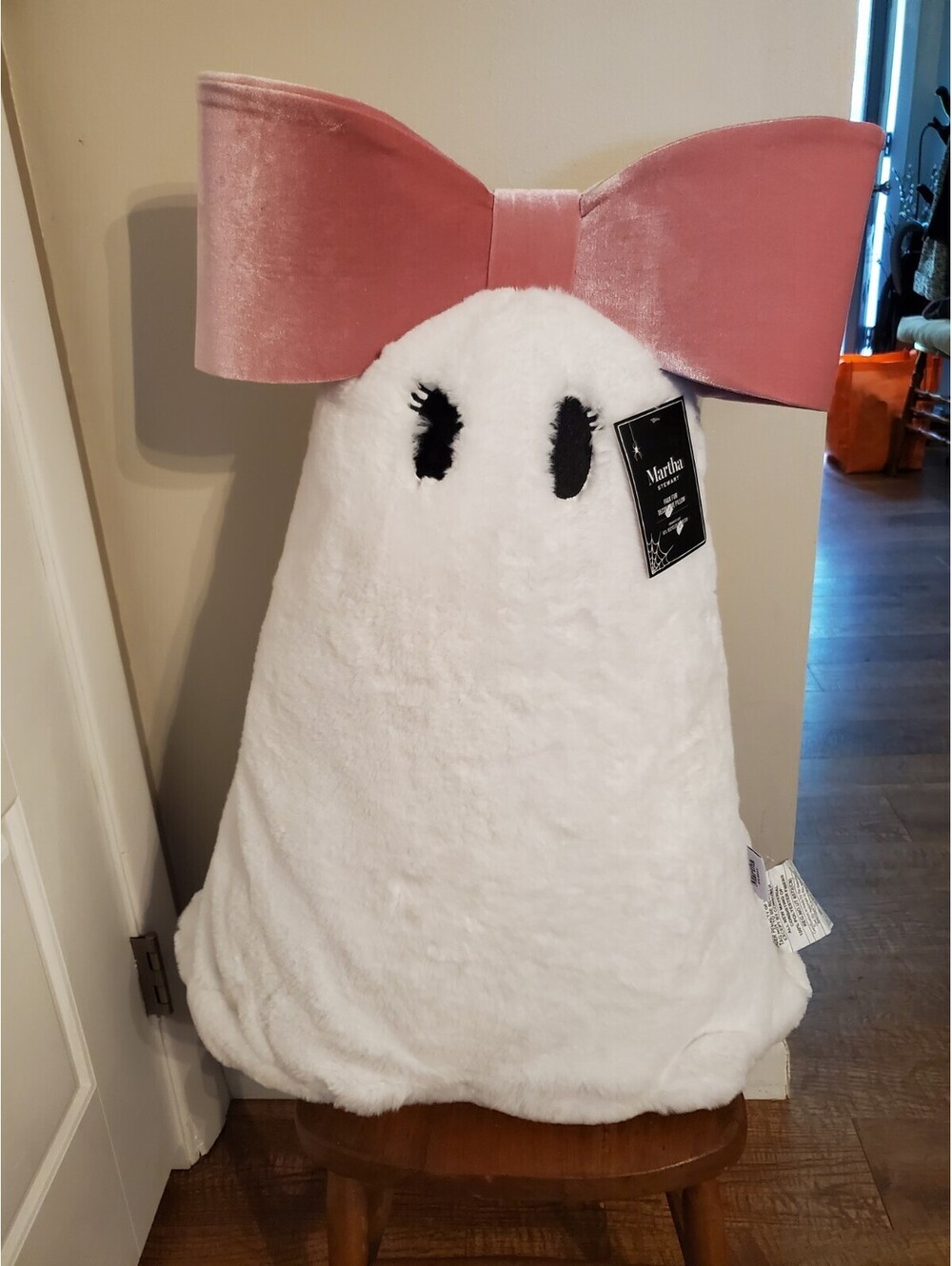 21" Martha Stewart Ghost Door Greeter